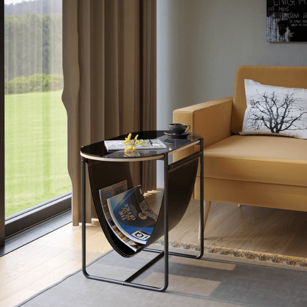 Функциональное украшение гостиной: оригинальный журнальный столик 