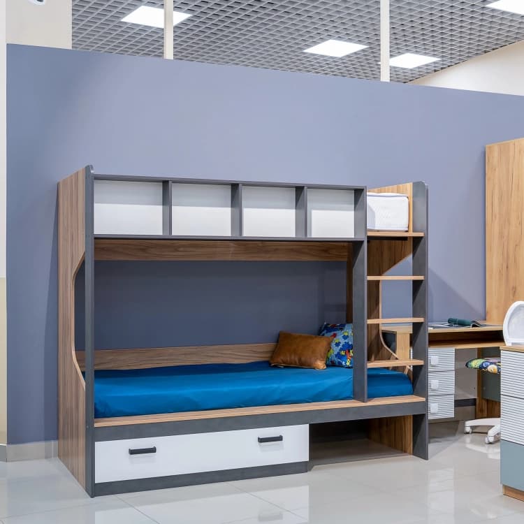 Для малышей-дошкольников и подростков: удобные двухъярусные кровати